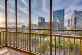 Walkable Downtown Atlanta Condo with Private Balcony